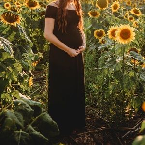 Isabel maternity smocked maxi dress- EUC- worn 1x